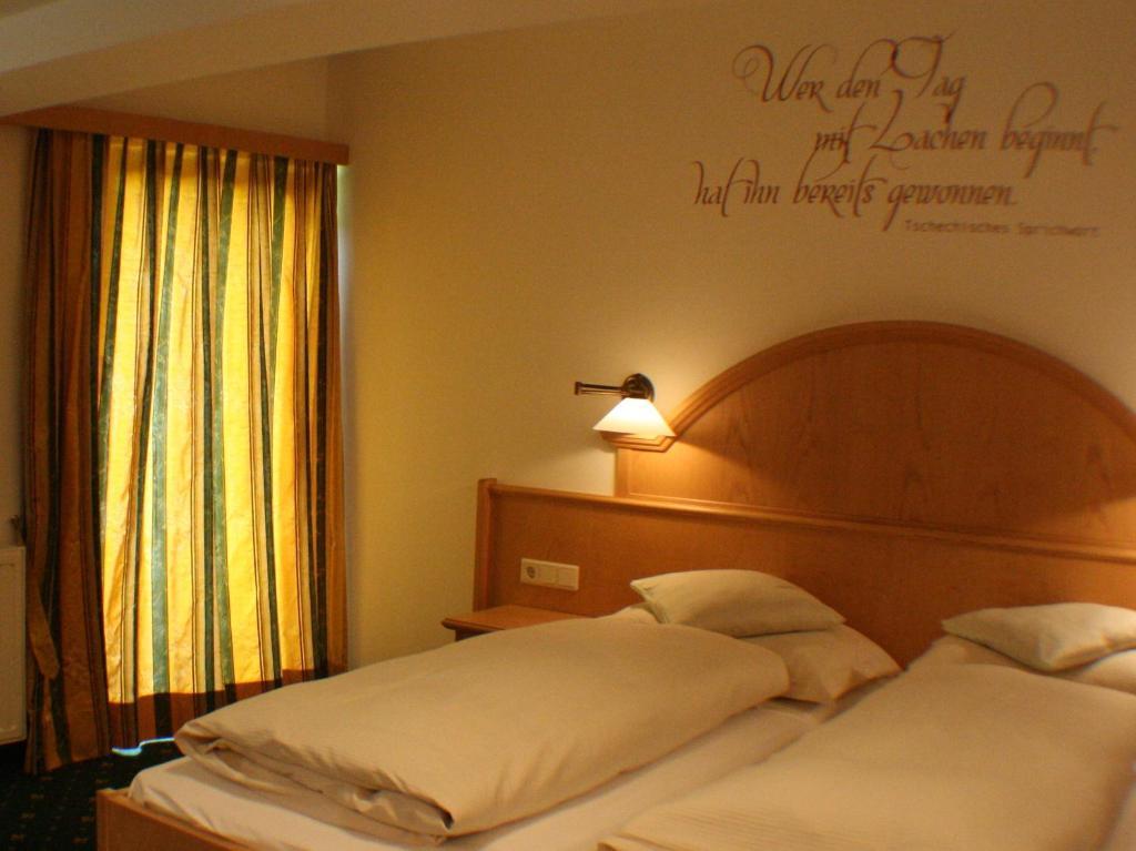 Hotel Garni Laerchenhof Lech am Arlberg Δωμάτιο φωτογραφία