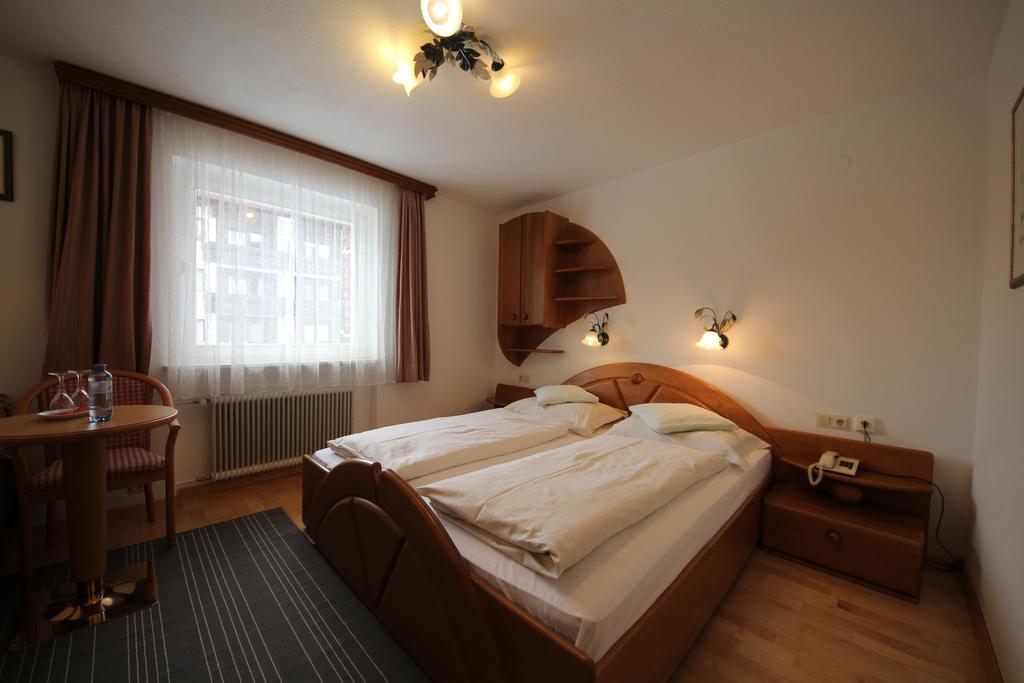 Hotel Garni Laerchenhof Lech am Arlberg Εξωτερικό φωτογραφία